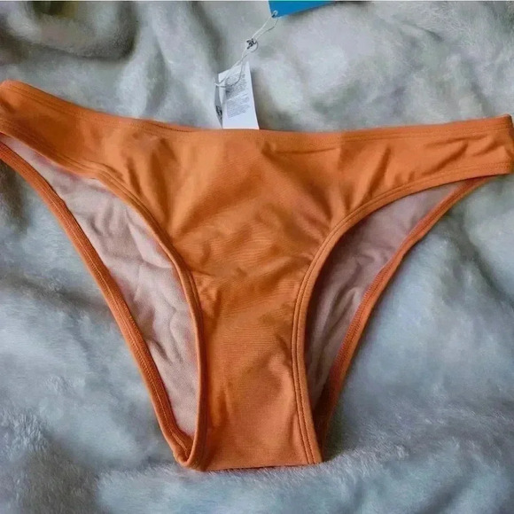 Cupshe Bikini Bottom - Picture 3 of 5